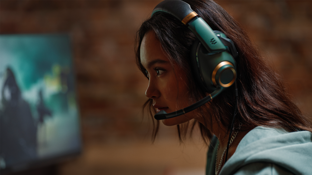 EPOS H6 Pro Headset Review - The Premium Way Into Esports