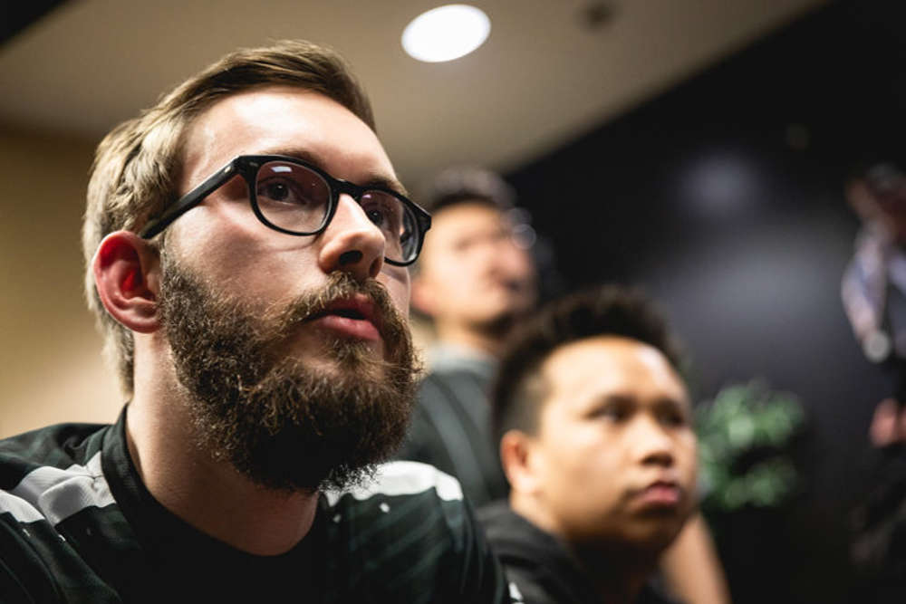Team SoloMid thwart a FlyQuest reverse sweep to win the 2020 Summer Finals