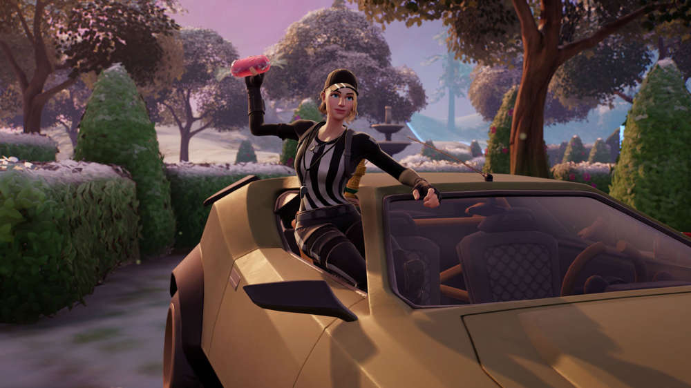 How to throw something in Fortnite