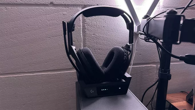 Connect your consoles simultaneously with Astro A50 X headset