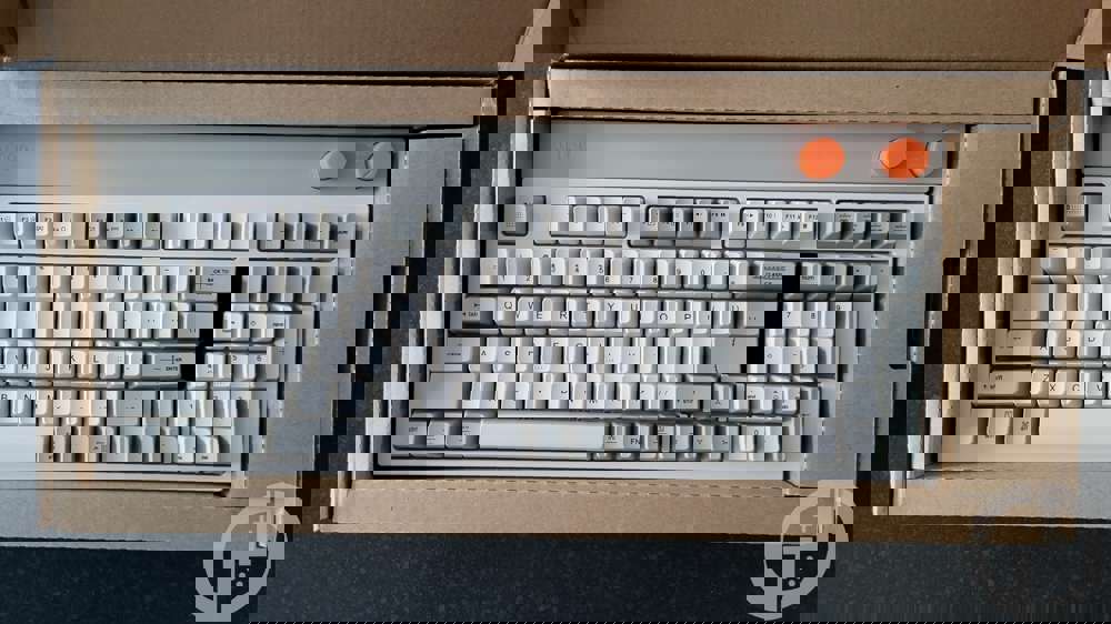 LOFREE BLOCK keyboard review: Industrial design & mechanical elegance