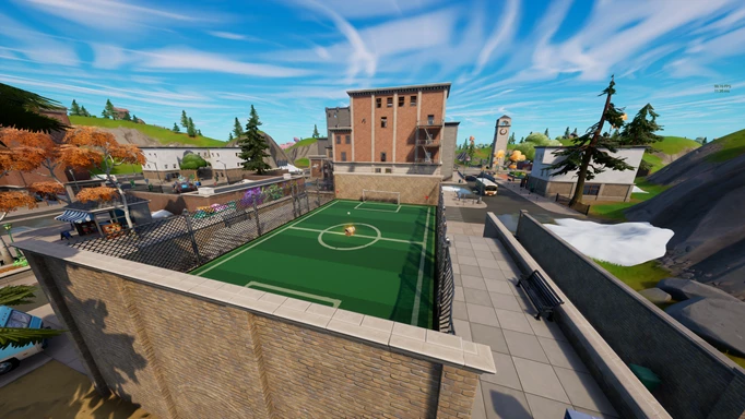 fortnite-tilted-towers-soccer-pitch