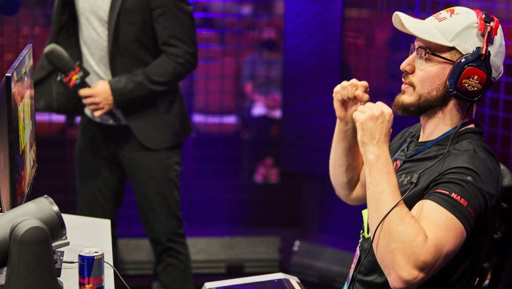 Adel "Big Bird" Anouche on defending his title in Red Bull Kumite, Street Fighter 6 & Akuma