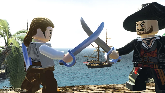 Dois personagens de Lego brigando com espadas em Lego Pirates of the Caribbean