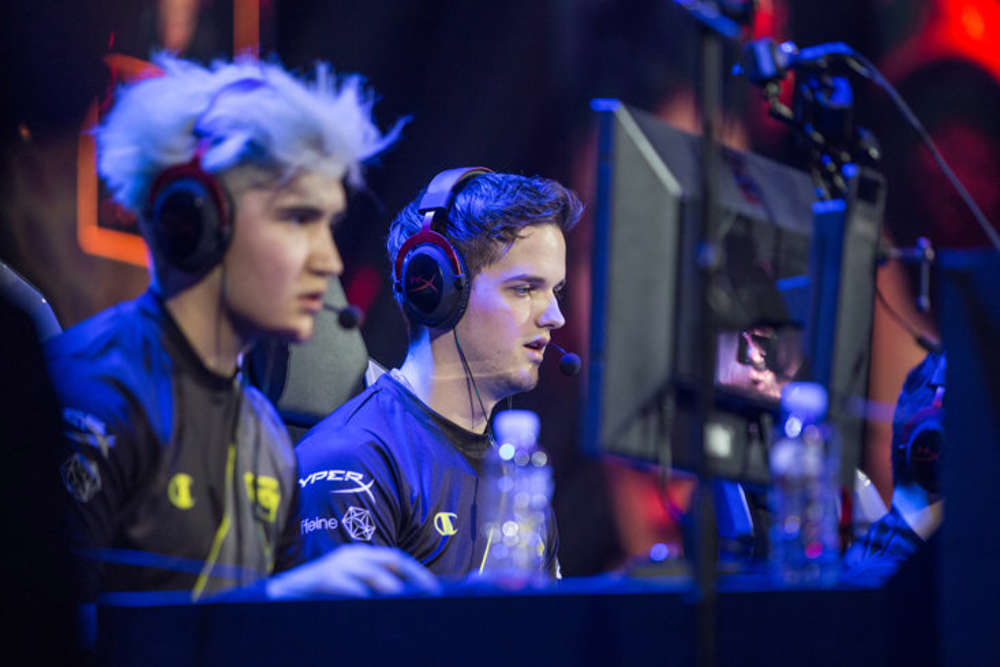 The rebirth of Dignitas with the new rookie Aztral