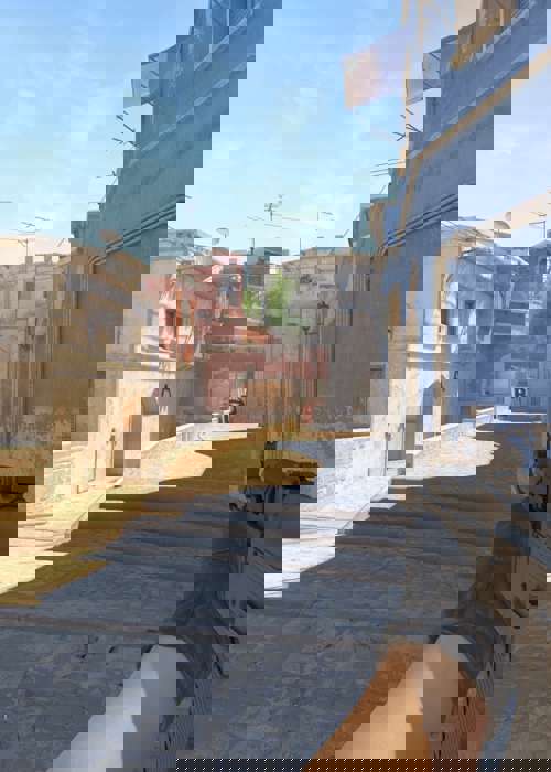 What is peeker's advantage in CS2?