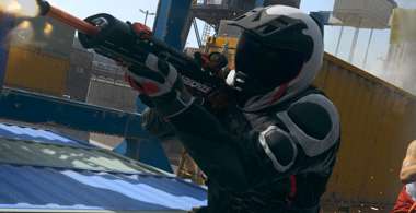 operator-in-helmet-warzone.jpg