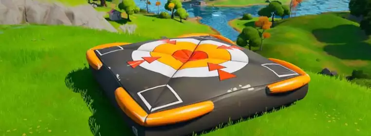 The different ways to use the Crash Pad item in Fortnite