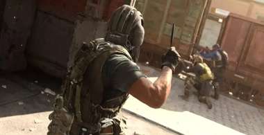 throwing-knife-warzone-equipment.jpg