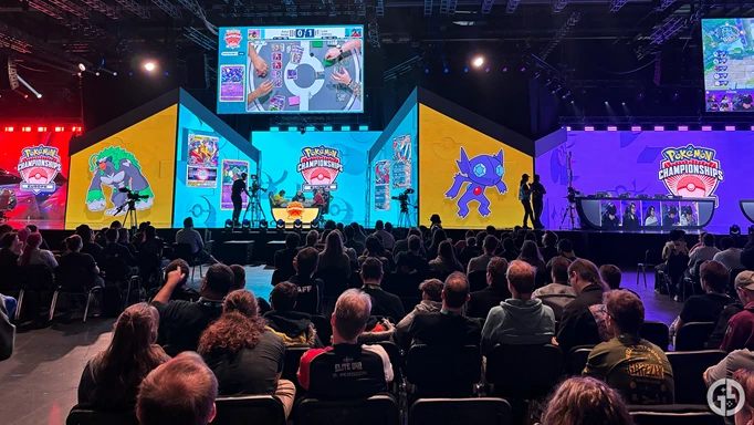 A TCG battle on the Pokemon EUIC stage