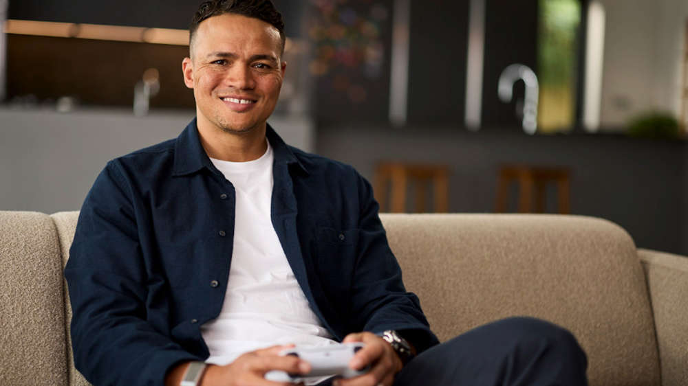 jermaine-jenas-ea-parental-controls-campaign.jpg