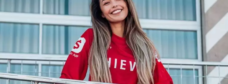 The NY Post Labels Valkyrae A 'Bikini Streamer', And Her Fans Are Not Happy