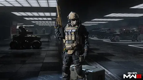 Modern Warfare 3 Operator in warehouse