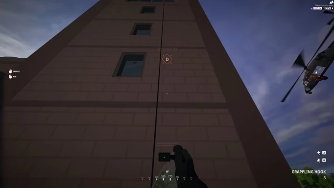 BattleBit Remastered gameplay showing a rope gadget that can be used to climb buildings