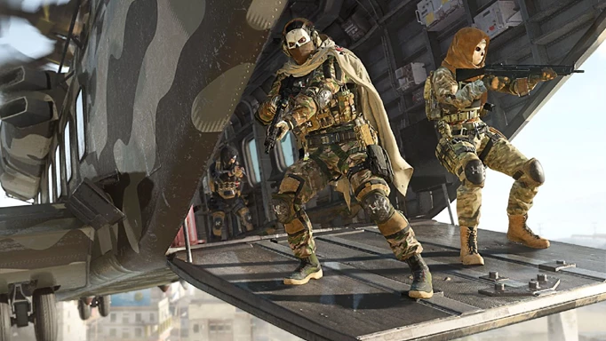 Ghost and company extracting in Warzone
