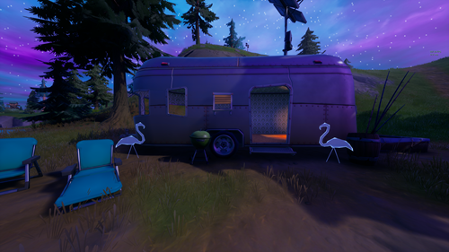 fortnite-flamingo-lawn-ornaments-happy-campers-5